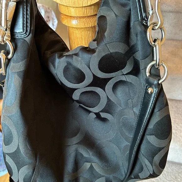 Coach Black Shoulder Bag with Logo Pattern Beautiful! - Picture 8 of 13